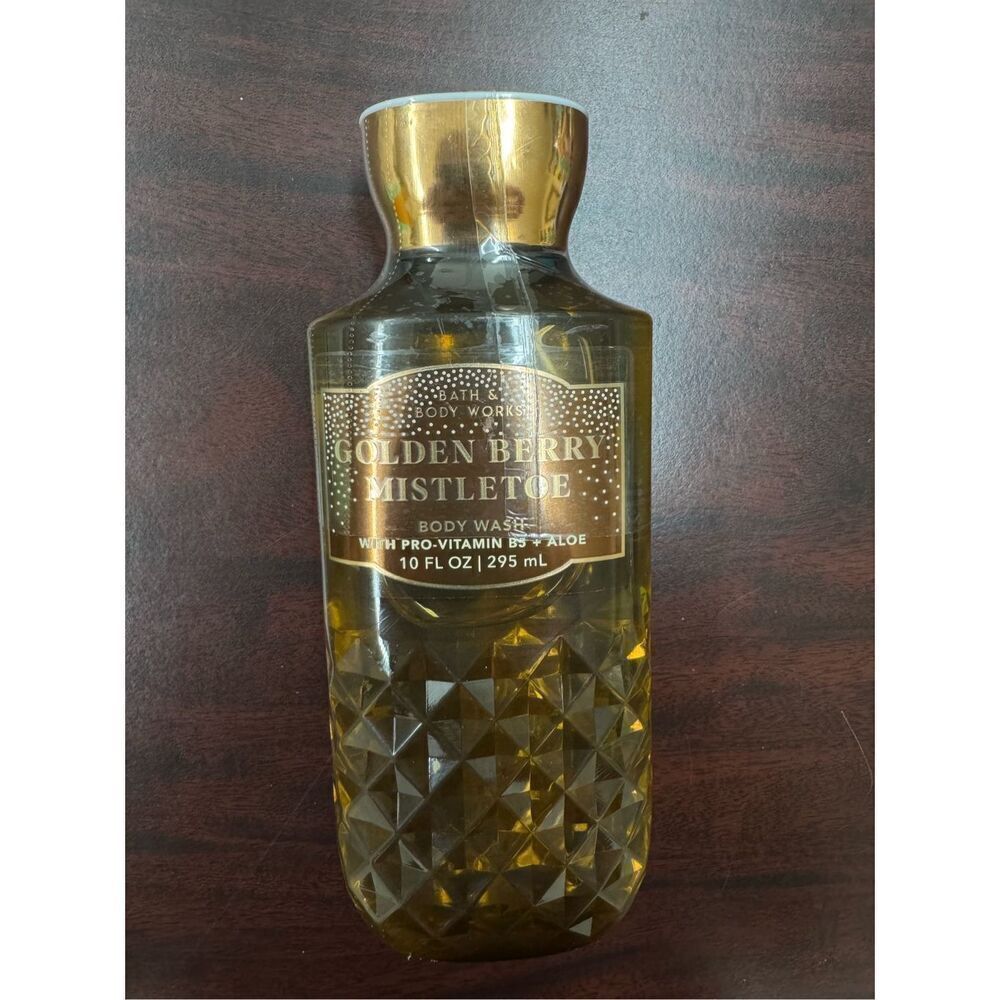 NWT Bath & Body Works Golden Berry Mistletoe Body Wash- 10 oz
